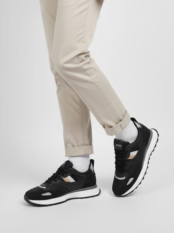 ارتقِ بأسلوبك مع حذاء BOSS Jonah Runn Mx